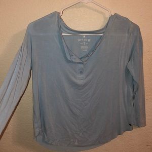 American eagle long sleeve top shorter on arms